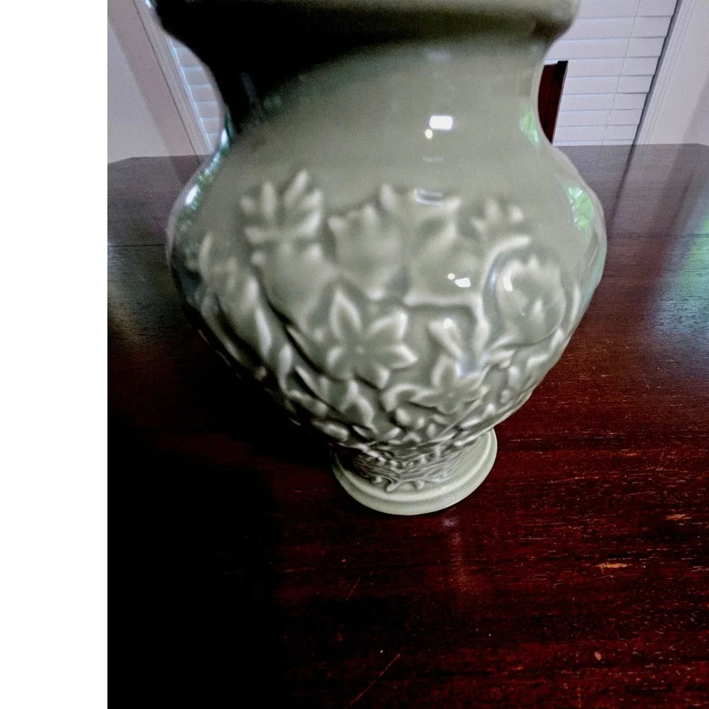Longaberger Pottery Vase Sage Green Woven Traditions Floral Bud Vase